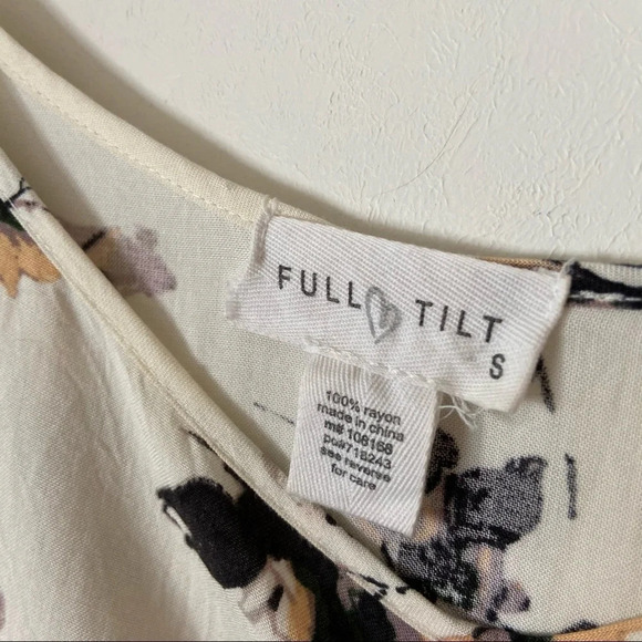 FULL TILT Floral Patterned Cropped Tank Spaghetti Strap Womens Size Small - Picture 6 of 11